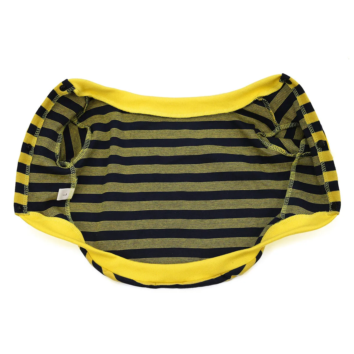 Bulldog pet clothing in autumn and winter with striped pattern