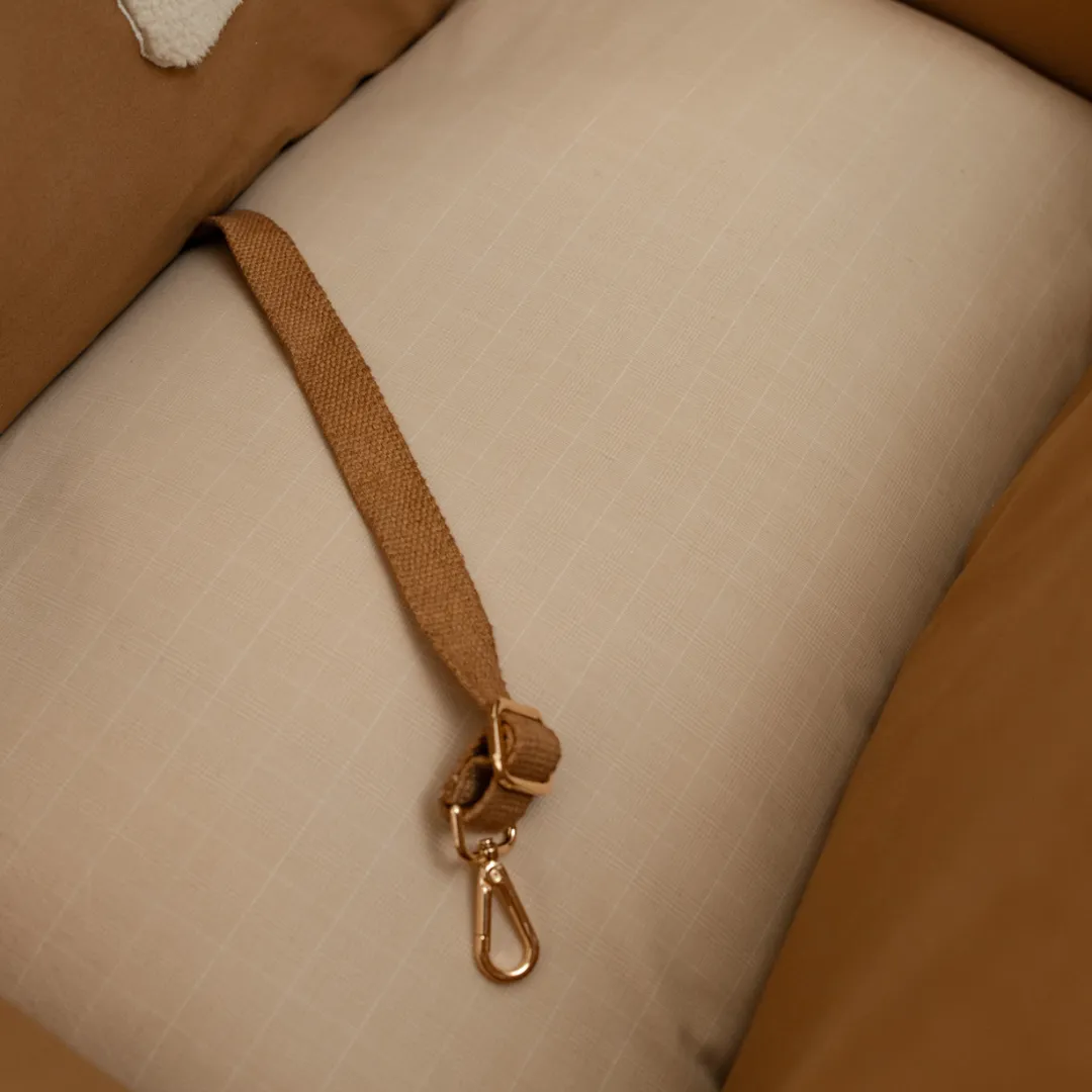 OAK BOHO Dog Holiday Travel Bed Large : Brown Cotton Bear Applique